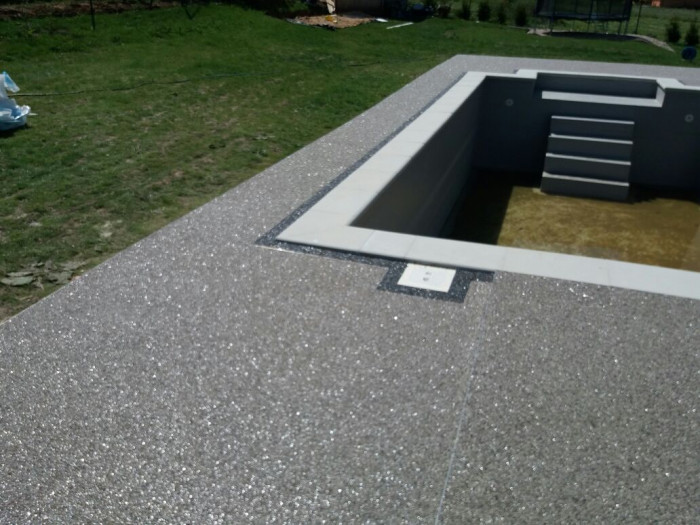 Křenice - bazén - Stone Idea s.r.o.