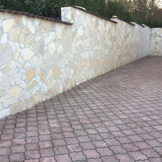 Realizace kamenná dlažba Mediterran bílá, Praha